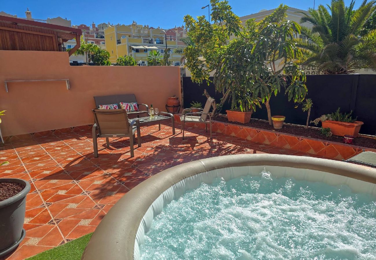 Villa en Arona - Dream House in Palm Mar by HelloApartments