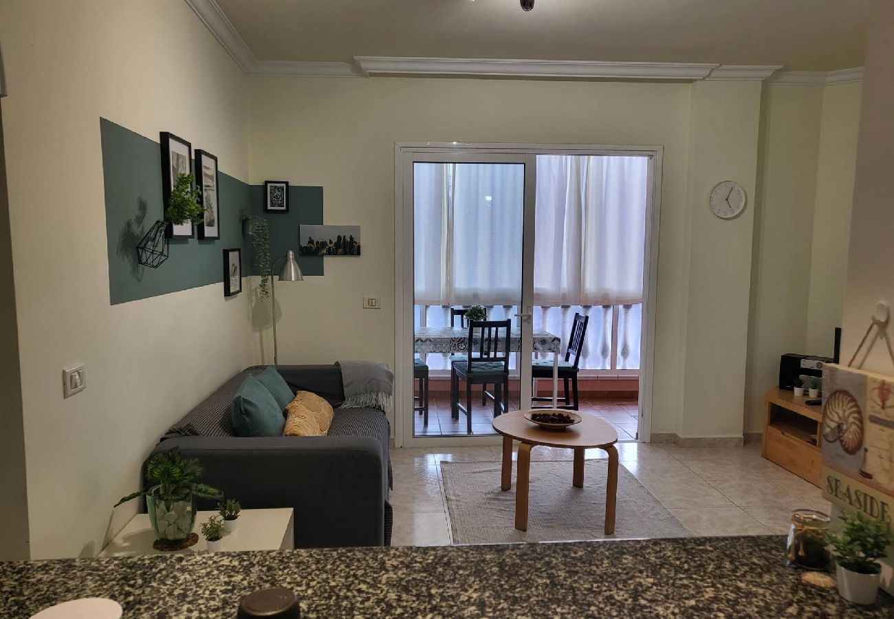 Apartamento en Arona - Sea Front Costa Sol by HelloApartments