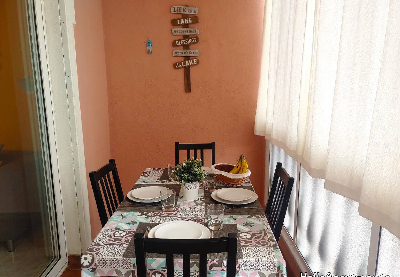 Apartamento en Arona - Sea Front Costa Sol by HelloApartments