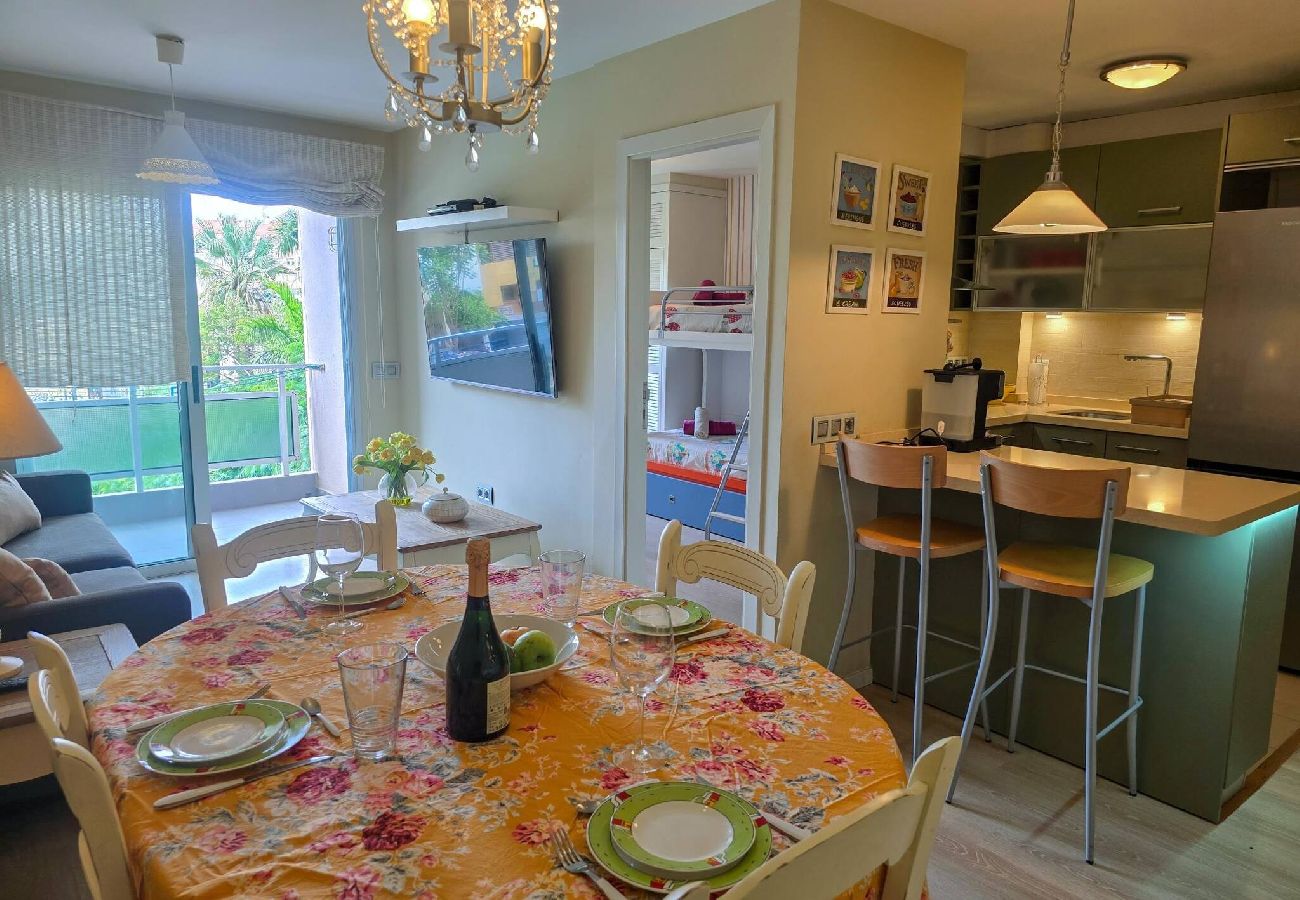 Apartamento en Arona - 	Happy Moments in Los Cristianos by HelloApartments