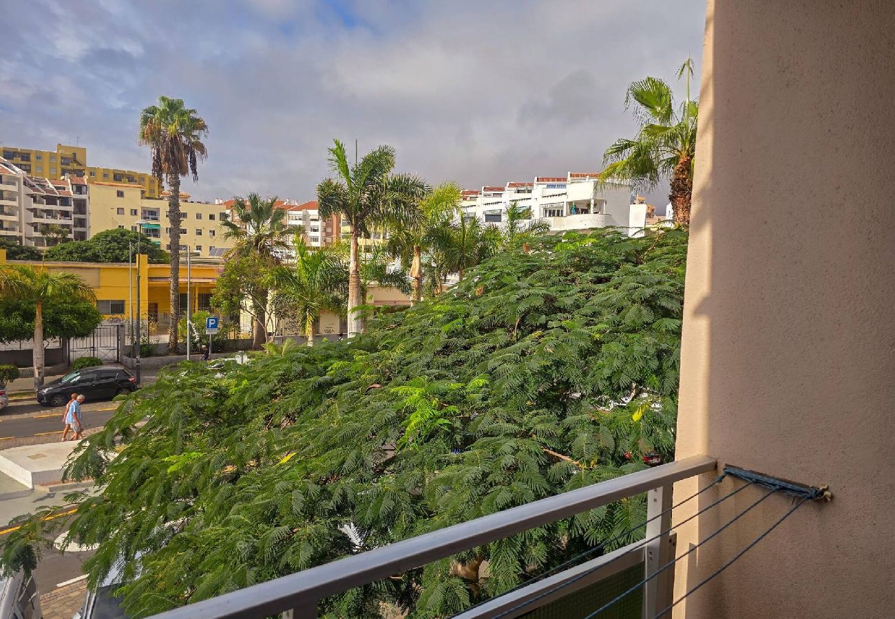 Apartamento en Arona - 	Happy Moments in Los Cristianos by HelloApartments