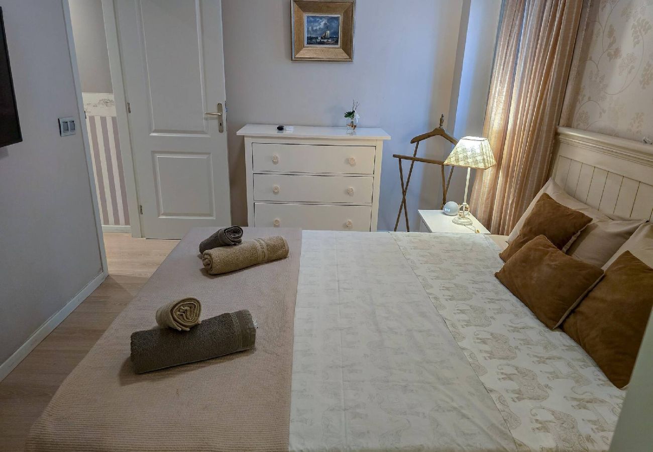 Apartamento en Arona - 	Happy Moments in Los Cristianos by HelloApartments