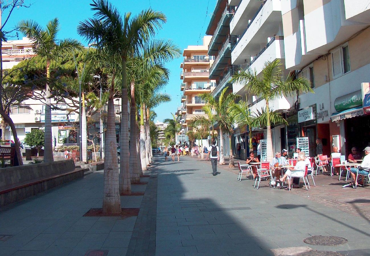 Apartamento en Arona - 	Happy Moments in Los Cristianos by HelloApartments