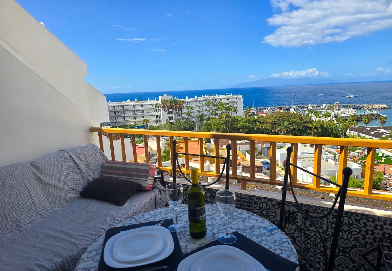 Apartamento en Adeje - Sunset in Los Geranios by HelloApartments