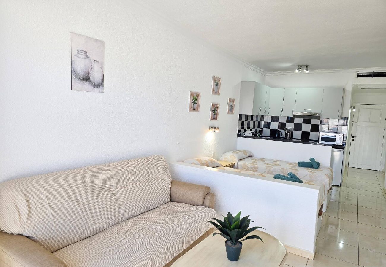Estudio en Costa Adeje - Balcón, vista al mar, WiFi, A/C, piscina, 100 mts. de la playa