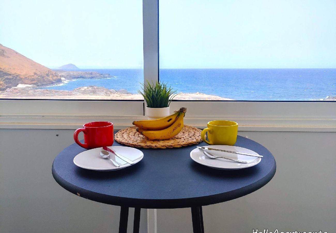 Appartement à Arona - Sea Front Costa Sol by HelloApartments