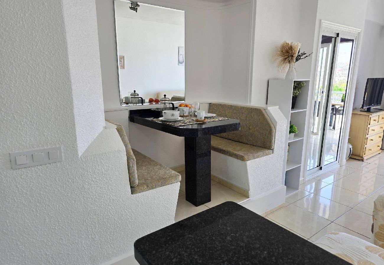 Studio à Costa Adeje - Balcon, vue mer, WiFi, A/C, piscine, 100 mts. de la plage