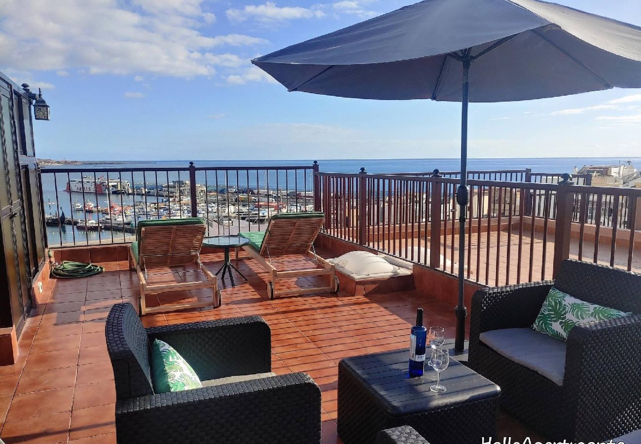 Apartamento em Arona - Sun Terrace Los Cristianos by HelloApartments
