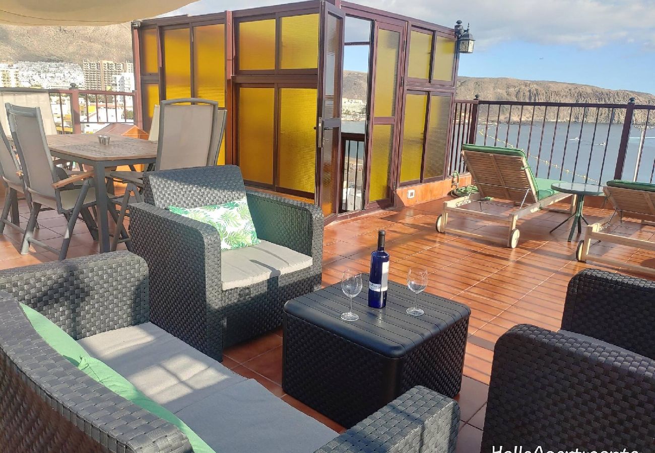 Apartamento em Arona - Sun Terrace Los Cristianos by HelloApartments