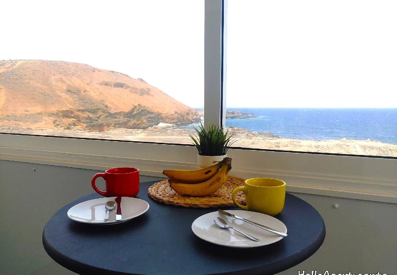 Apartamento em Arona - Sea Front Costa Sol by HelloApartments