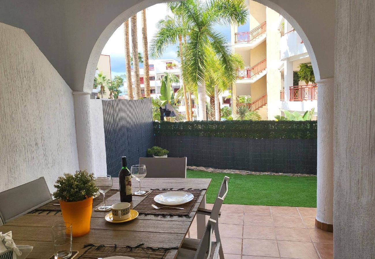 Apartamento em Arona - Oasis Palm Mar by HelloApartments