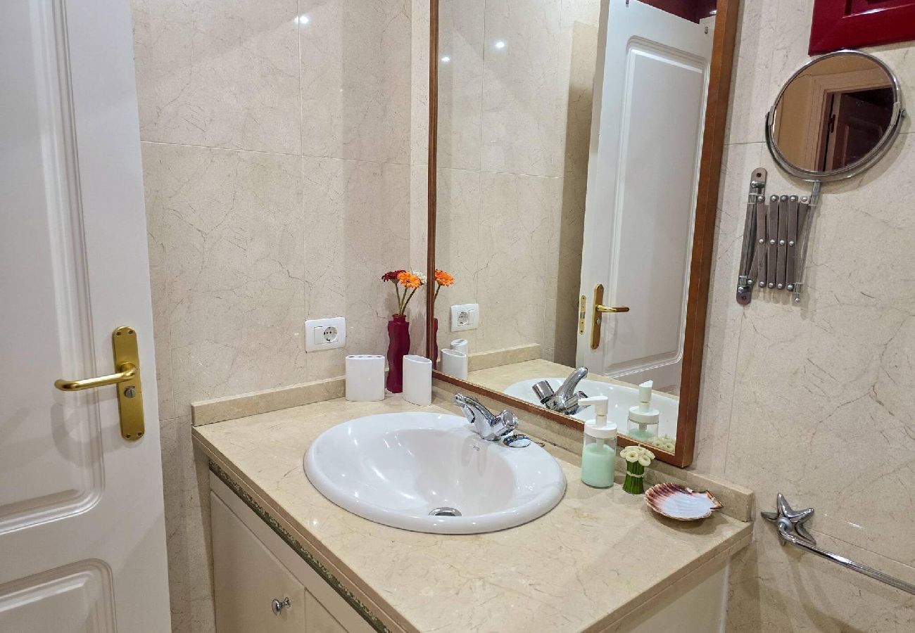 Apartamento em Arona - Oasis Palm Mar by HelloApartments