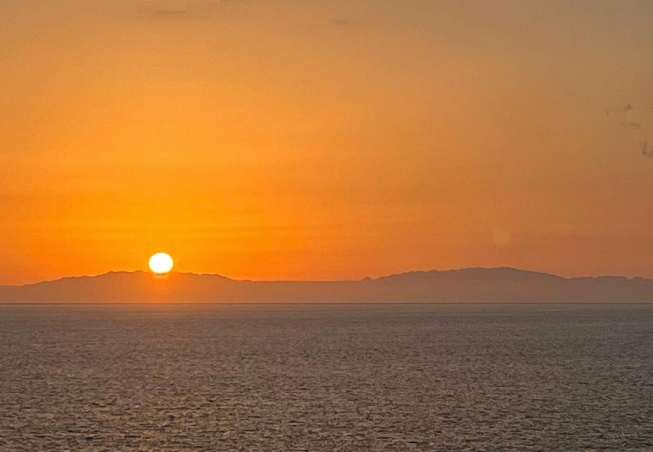 Apartamento em Santiago del Teide - Sunset Arena Beach by HelloApartments