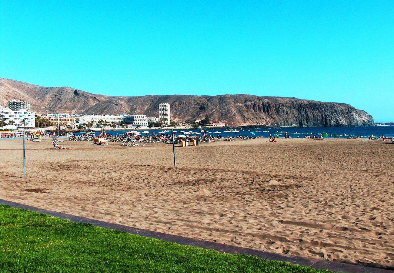 Apartamento em Arona - 	Happy Moments in Los Cristianos by HelloApartments