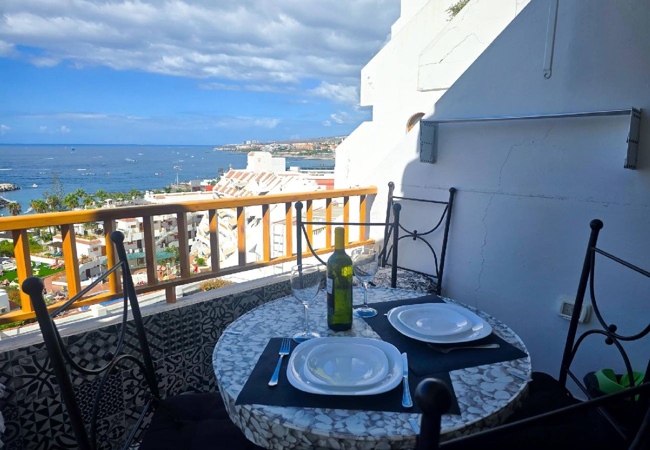 Apartamento em Adeje - Sunset in Los Geranios by HelloApartments