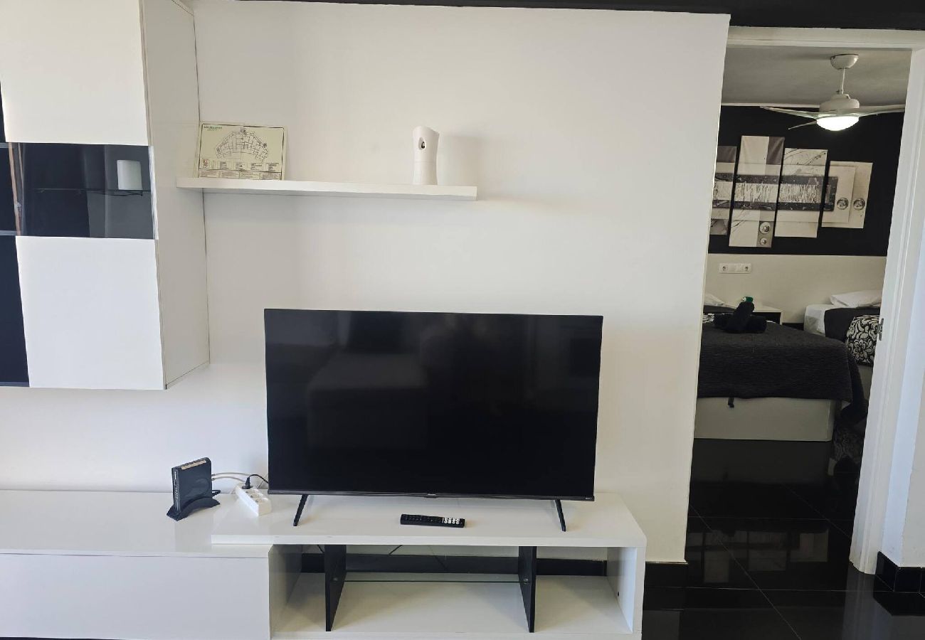 Apartamento em Adeje - Sunset in Los Geranios by HelloApartments