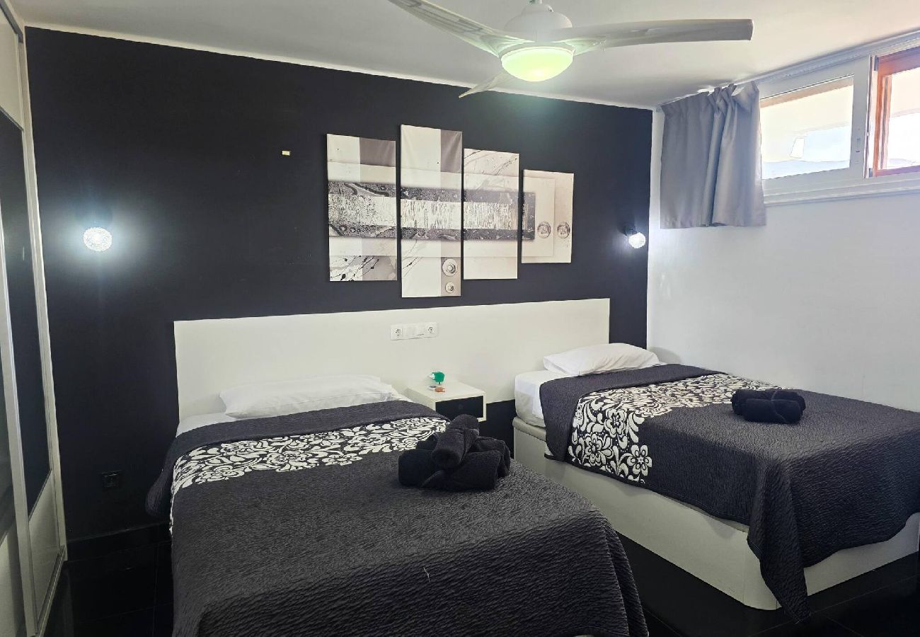 Apartamento em Adeje - Sunset in Los Geranios by HelloApartments