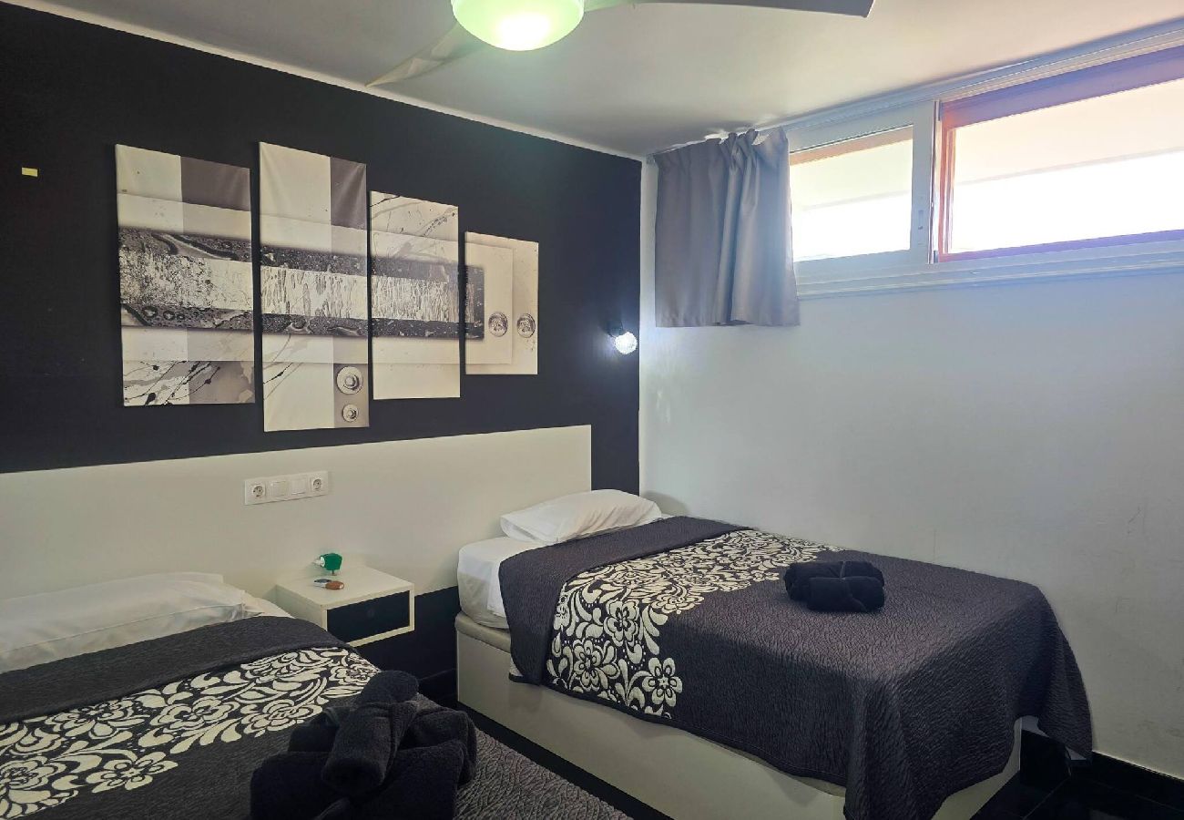 Apartamento em Adeje - Sunset in Los Geranios by HelloApartments