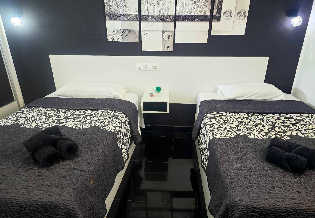 Apartamento em Adeje - Sunset in Los Geranios by HelloApartments