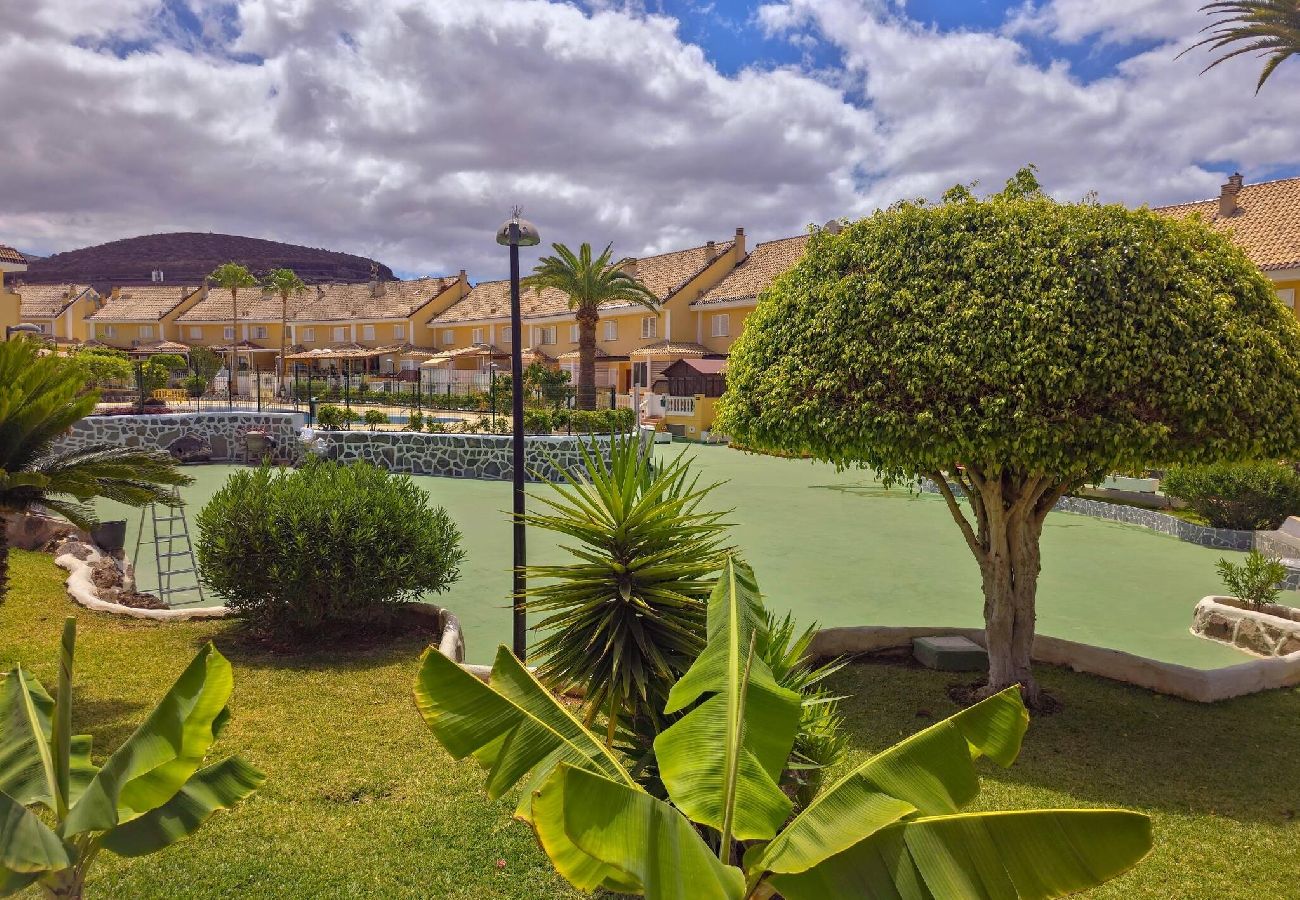 Terraced House in Arona - Casa Nonna by HelloApartments