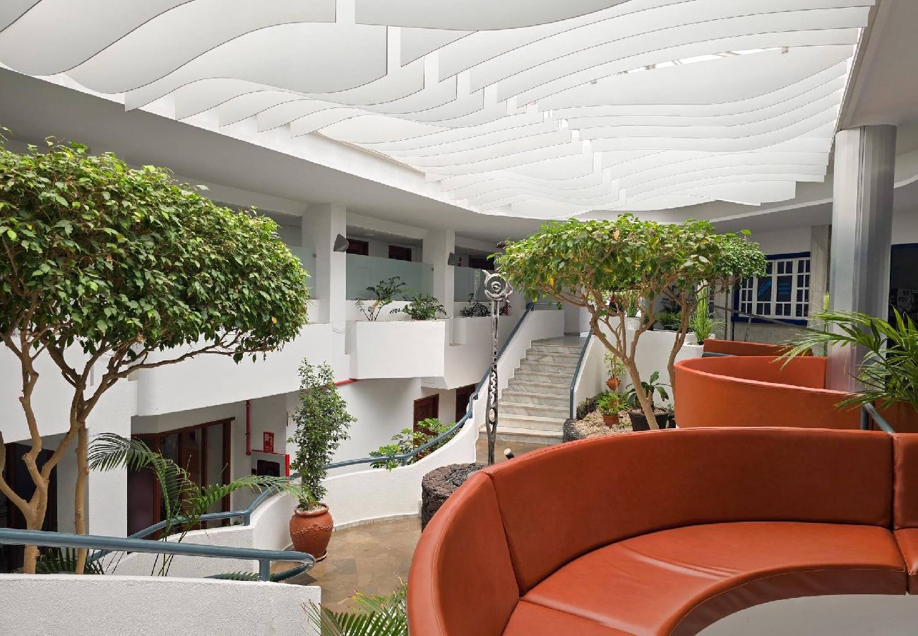 Studio in Costa Adeje - Balcony, sea view, WiFi, A/C, pool, 100 mts. from the beach